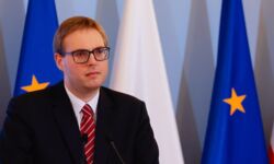 Müller: premier Morawiecki odwołał wiceministra finansów Jana Sarnowskiego