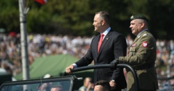 Karol Nawrocki przekazał generałom decyzję o zawetowaniu SAFE