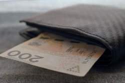 Kodeks pracy: Odsetki od nadgodzin, premii i pensji. Za choćby jeden dzień opóźnienia [Nowelizacja na 2026 r.]