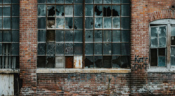 Zabytek za złotówkę. Okazja dla inwestora czy kosztowny problem?