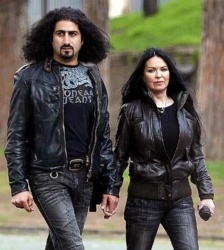 b1127ed0-9089-4cb5-b6e5-0afb4b3ee65e