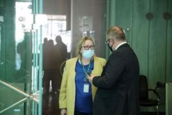 Można tymczasowo wykonać wyrok TSUE ws. Izby Dyscyplinarnej