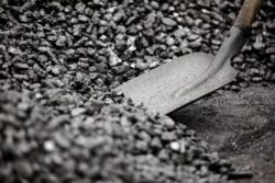 Benzyna po 8 zł, tona węgla droższa o 100 zł - nowa dyrektywa UE