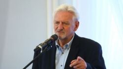 Horban: Stosowanie szczepionek nie jest eksperymentem