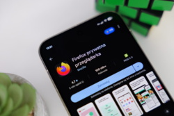 Firefox zyskał nowe funkcje. Darmowy VPN w centrum uwagi