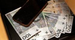 30-latka straciła dorobek życia. Wpłaciła 94 tys. zł do bitomatu