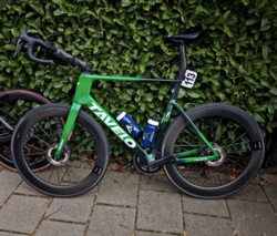 Wystrzelił jak z procy. Innowacja czy oszustwo?