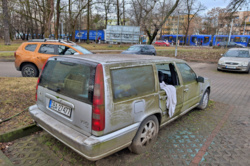 e193ae7e-2df6-414b-9331-4503eb300f92