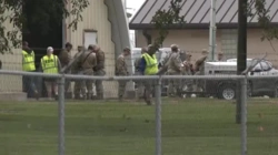 Gwardia Narodowa z Teksasu na obrzeżach Chicago. W środę może wejść do miasta