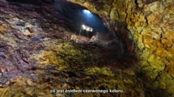 Zjeżdżam 120 metrów do wnętrza wulkanu
