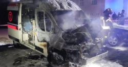 Spłonęła karetka, która miała jechać do Ukrainy. Dyrektor szpitala w Charkowie rozpłakał się