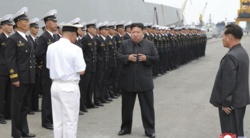 Nowy niszczyciel oczkiem w głowie Kima. Ten grozi arsenałem nuklearnym i wojną