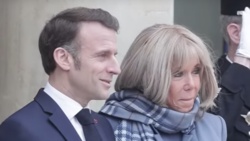 Brigitte Macron udowodni, że jest kobietą. Przedstawi materiały fotograficzne