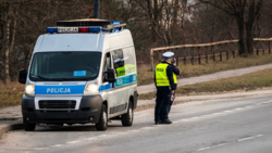 Radom: 35-latek przewoził zwłoki w swoim samochodzie, policja dowiedziała się o tym podczas kontroli pojazdu po wypadku
