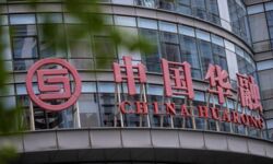 Największy "zły bank" w Chinach przeceniony o połowę. Inwestorzy wtopili miliardy