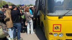 Wojna w Ukrainie. Azowstal. Trwa ewakuacja cywilów z Mariupola