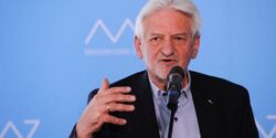 Obowiązkowe szczepienia na COVID-19? Horban: Trudno, żeby łapali na ulicy i łubudu strzykawkę