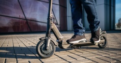 Elektryczne hulajnogi. Zatrważające dane policji o ich użytkownikach i przyczynach wypadków