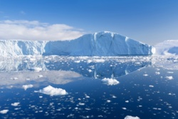 Pomiary wokół biegunów. Niski zasięg lodu na południu i północy [MAPY] - ZielonaGospodarka.pl