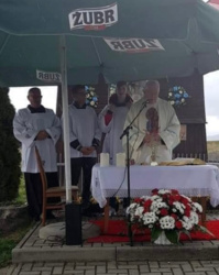 ff30b8da-a3bd-4097-8941-c163cf4caf3f