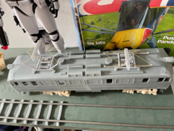 ee7d7ba8-37d1-4a47-96f1-2f9902f277f4