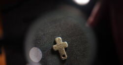 Krzyż pokryty runami. Naukowcy go odczytali, byli zaskoczeni