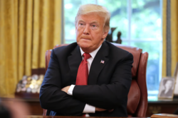 Amerykański sąd blokuje cła Trumpa. Jego administracja składa apelację.