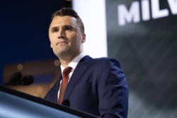 Charlie Kirk, amerykański konserwatywny publicysta hospitalizowany po postrzeleniu w Utah