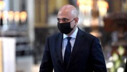 Minister zdrowia zakażony wirusem. Był w pełni zaszczepiony