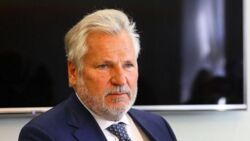 Kwaśniewski o migrantach pod granicą: Trzeba im pomóc