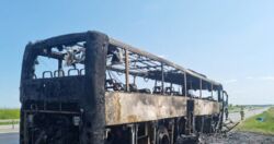 Pożar autokaru z wycieczką ósmoklasistów. Droga zablokowana - RMF 24