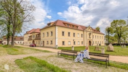 Zamek w Starych Tarnowicach. Renesansowy zamek w Tarnowskich Górach