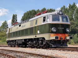 b7dd023c-d8a9-4dc3-b2ae-de1506bf5752