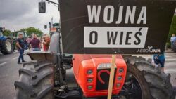 Rolnicy znów zablokują drogi. "Trzeba skończyć z fikcją, że PiS reprezentuje wieś". Gdzie będą utrudnienia?