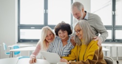 Zakaz sprzedaży alkoholu i tytoniu seniorom? Ministerstwo Zdrowia komentuje