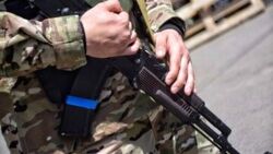 Wojna. Materiały wideo ukazujące fałszywy obraz wojny, zyskują masową popularność na TikToku