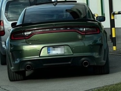 Jasło: Driftował Dodge Chargerem – otrzymał mandat i punkty karne