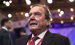 Schroeder dostał ultimatum - ma zrezygnować ze stanowisk w rosyjskich firmach