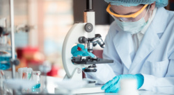 Wirus opryszczki w terapii glejaka: Pojedynczy zastrzyk pobudza odporność i wydłuża przeżycie