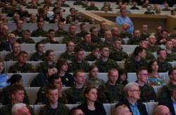 Żołnierze 1 WBP wysłani na panel dyskusyjny z Agnieszką Holland,