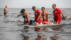 "Nas się traktuje, jakbyśmy kręcili 'Słoneczny patrol', a my tu ratujemy życie". O tych, którzy ruszają na pomoc tonącym