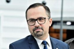 Marcin Horała o uchodźcach i "emocjach pensjonarki"