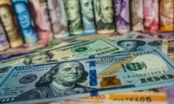 Złoty pod presją amerykańskich stóp