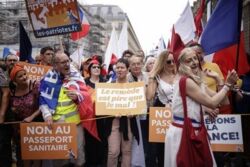 Francja: Protesty. Splądrowano dwa punkty szczepień