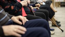 Opracowali strategię ws. zmian w DPS-ach, ale resort rodziny odłożył ją na półkę. ''Stracimy kolejne 20 lat''