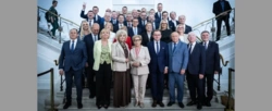 Morawiecki organizuje polityczny event. W planie debaty i wspólne grillowanie