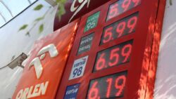 Nowe ceny paliwa od poniedziałku. "Benzyna powinna być droższa o złotówkę"