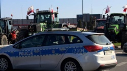 Rolnicy nie odpuszczają. Blokada dróg dojazdowych do stolicy