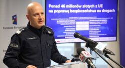 Brata komendanta głównego P policji jako jedyny uniknął aresztu. Sąd aresztował pozostałych podejrzanych