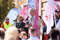 Nauczyciele mają dość pustych obietnic. Rok szkolny rozpoczną od manifestacji